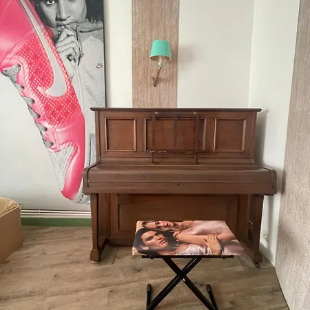 Red Flat Apartament