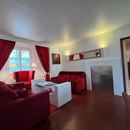 Red Flat * Paris