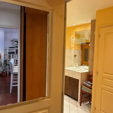 Apartment Red Flat Paris