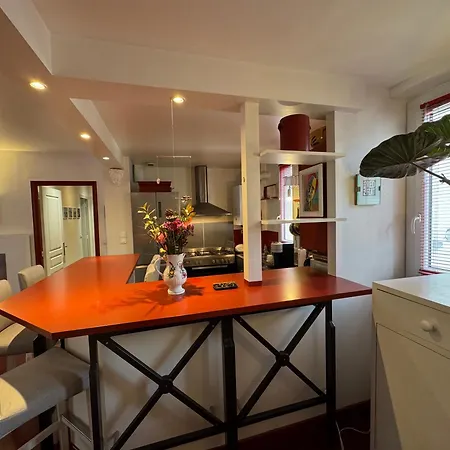 Apartment Red Flat Paris