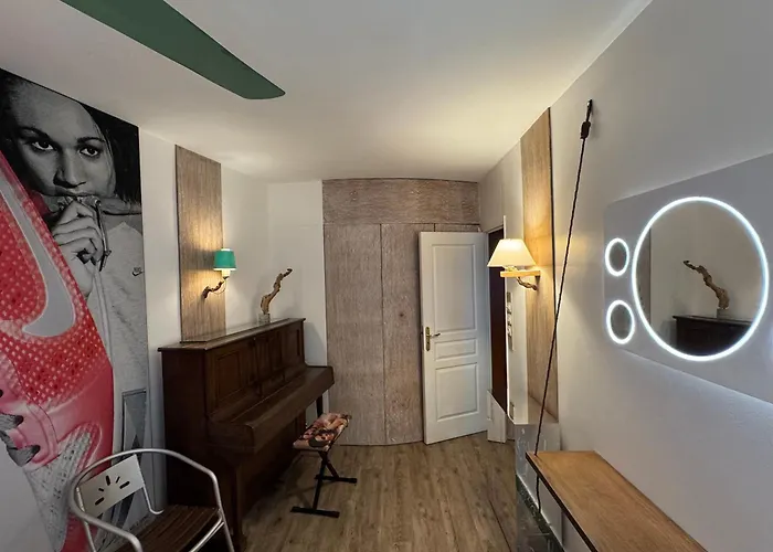 Apartment Red Flat Paris